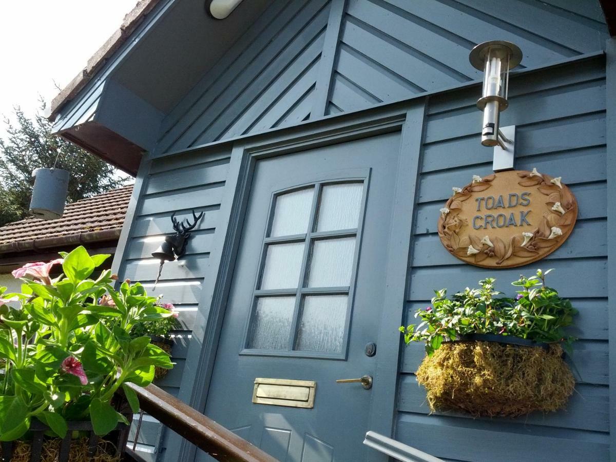 Toads Croak Bed & Breakfast Inverness Bagian luar foto